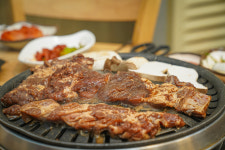 한우돈마루 금호점