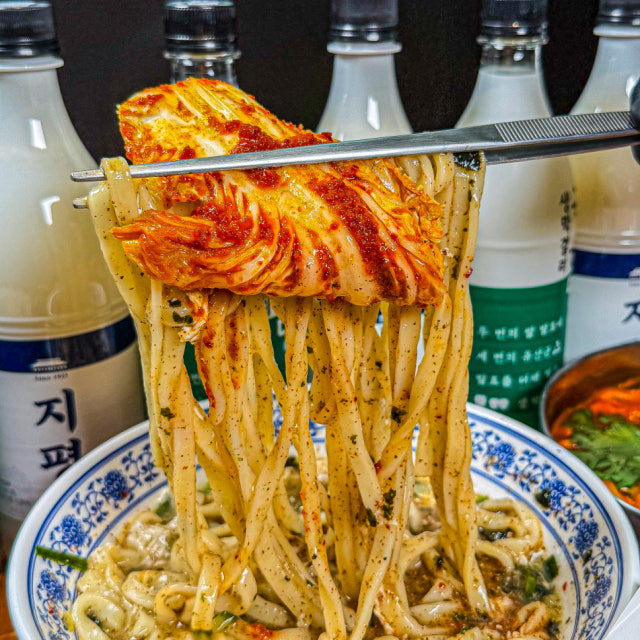 1984그수육집칼국수 오산원동점 칼국수,만두 대표 사진