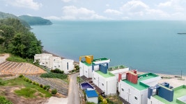 여수 아른거리다 펜션