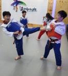 명장 돌려차기태권도 지축점