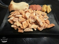 돈빡돈 이베리코 숙성삼겹살 안지랑본점