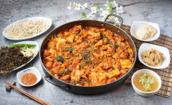 춘천닭갈비vs양푼이김치찌개