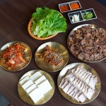 동백보쌈칼국수