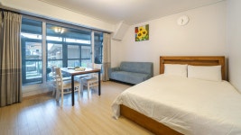 어서오시개냥 애견펜션