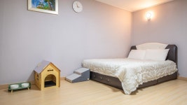 어서오시개냥 애견펜션