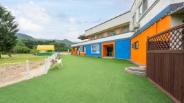 어서오시개냥 애견펜션