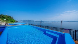 블루엔화이트펜션