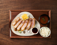 토모