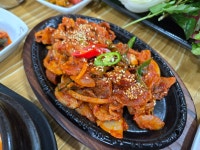 옛날보리밥우렁쌈밥