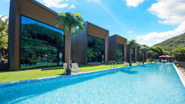 메타버스풀빌라