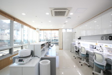 리더스치과의원