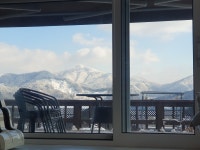 숲속빨간벽돌집