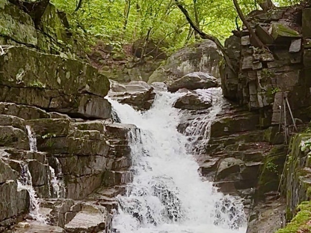 만귀산방