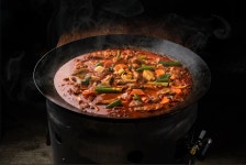 가평 솥뚜껑만난닭 본점