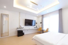 더원비지니스호텔