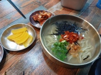 춘하추동 사계면가 칼국수 신모라점