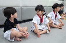 아이캔태권도&줄넘기점핑클럽