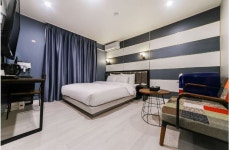 나무늘보호텔 창원명서점