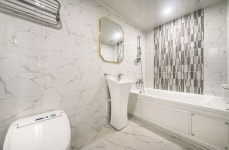 나무늘보호텔 창원명서점