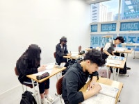 썸즈업영어학원