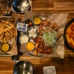 닭강정아 별관 홀