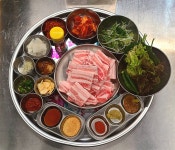 욱이네 냉삼