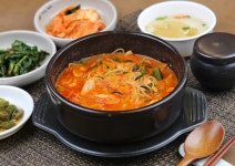 산넘어 털보네어죽 민물매운탕