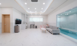 모모애견풀빌라