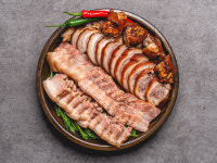 장충동왕족발보쌈 공주점