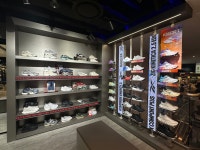 리복 신세계백화점 천안아산점