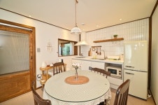 하도생각나민박