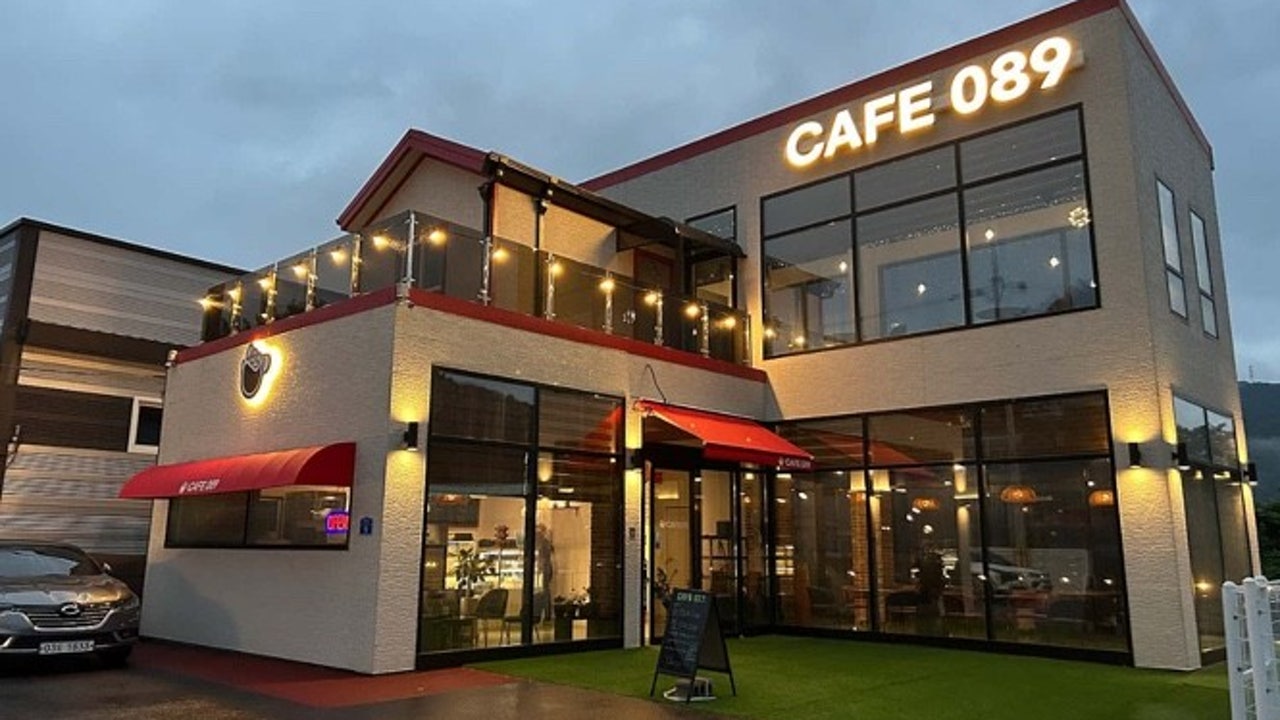 CAFE 089