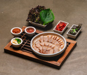 미스터보쌈엔족발 대전유성점