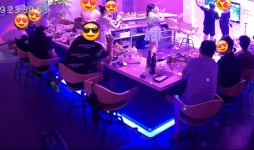레드문 원탁 가라오케