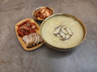 김경자 원조손칼국수&보쌈 석촌점