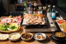 돼지마당연탄소금구이