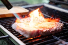 돼지마당연탄소금구이