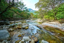 월악산아래