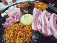 싹쓰리솥뚜껑김치삼겹살 상록수역점