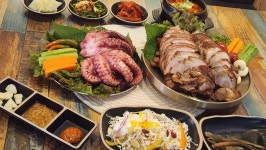 이선화덕족발보쌈 명일점