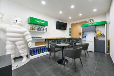 타이어모어 용봉IC점