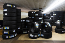 타이어모어 용봉IC점