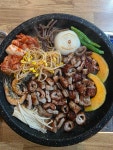 닭치고돼지
