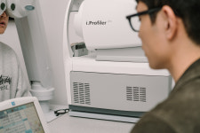 언커먼아이웨어 그랑서울점