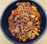 홍찜닭 장기감삼점