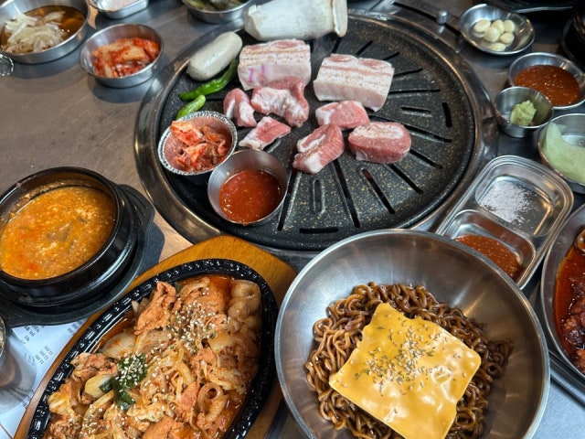 신원동 모퉁이집