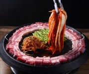 솥뚜껑 김치흑돼지삼겹