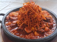 홍홍식당 김해율하본점