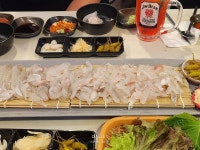 용이네생선구이활어회 입장점