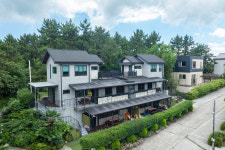 트윈트리풀빌라